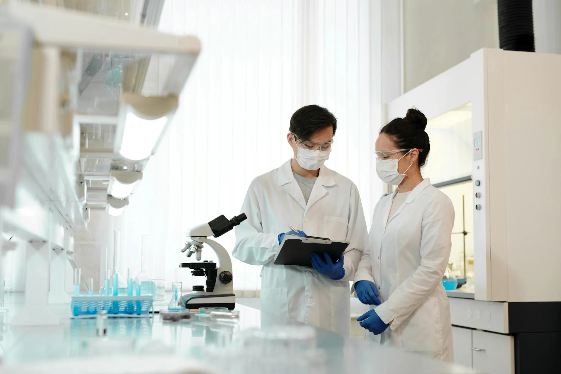 China Poaching Top Scientist: Tsinghua's Bet